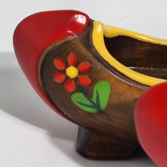Miniature Hand Painted Vintage Wooden Clogs With Floral Design Red Tips Pair - Picture 11 of 12